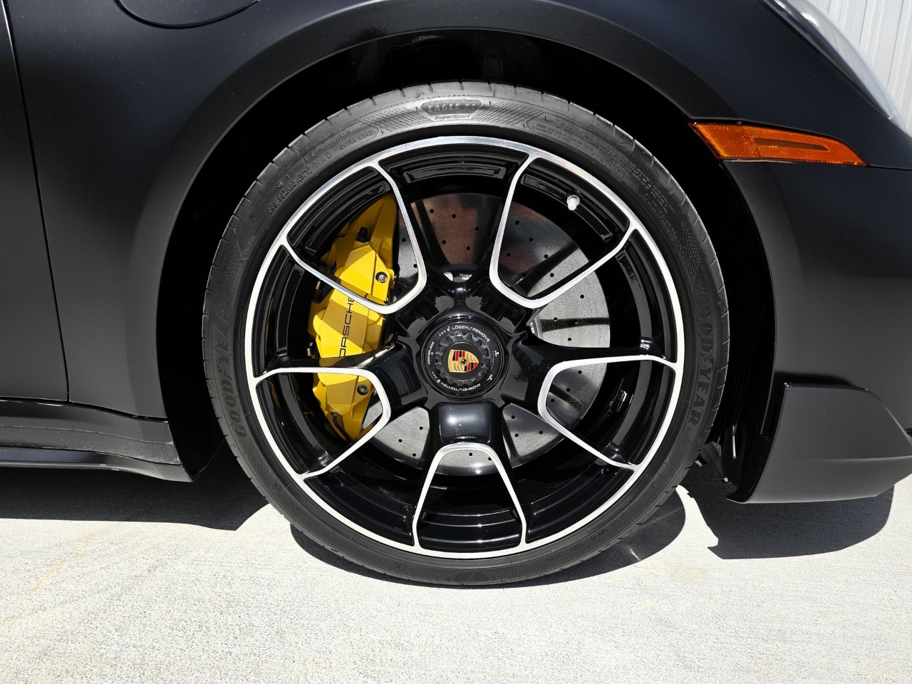 Porsche 911 Turbo S Cabriolet 2021