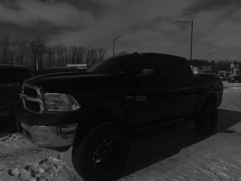 RAM 1500 Tradesman Crew Cab SWB 4WD 2017
