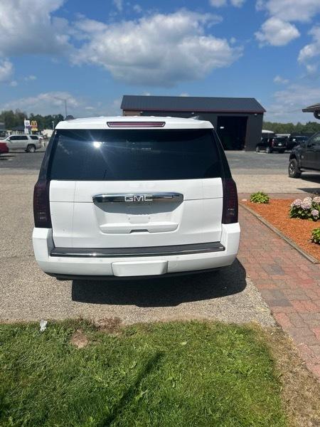 GMC Yukon Denali 4WD 2015