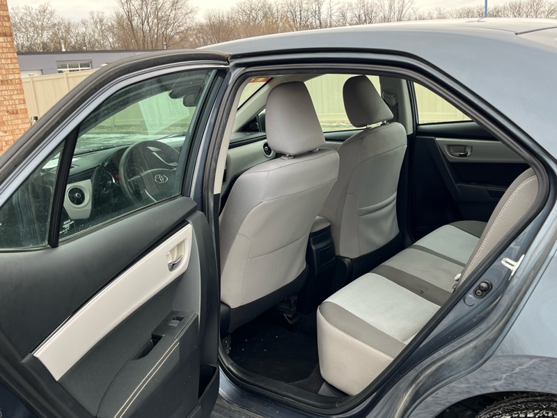 Toyota Corolla 4dr Sdn Auto LE (Natl) 2017