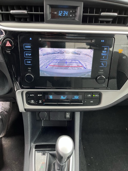 Toyota Corolla 4dr Sdn Auto LE (Natl) 2017