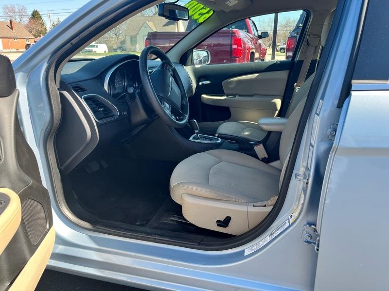 Chrysler 200 LX 2014