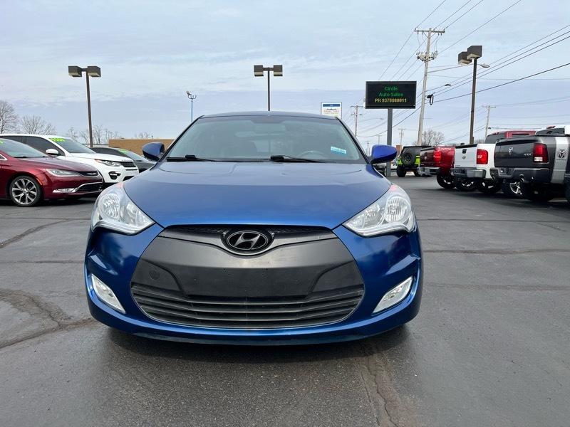 Hyundai Veloster Base 6MT 2017
