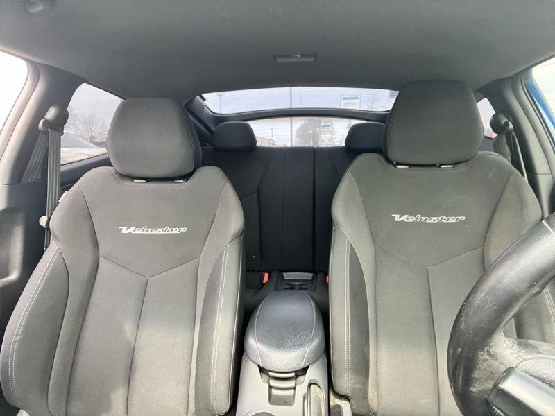 Hyundai Veloster Base 6MT 2017