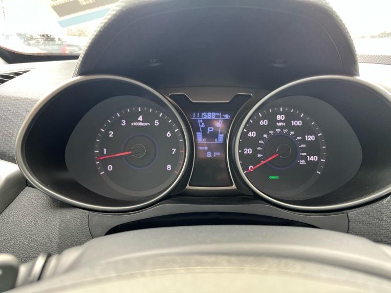 Hyundai Veloster Base 6MT 2017