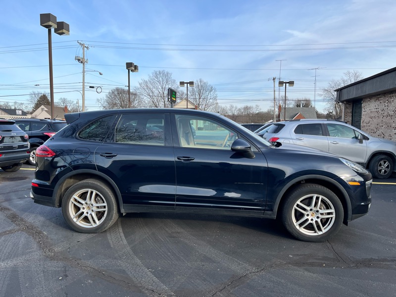 Porsche Cayenne Base 2017