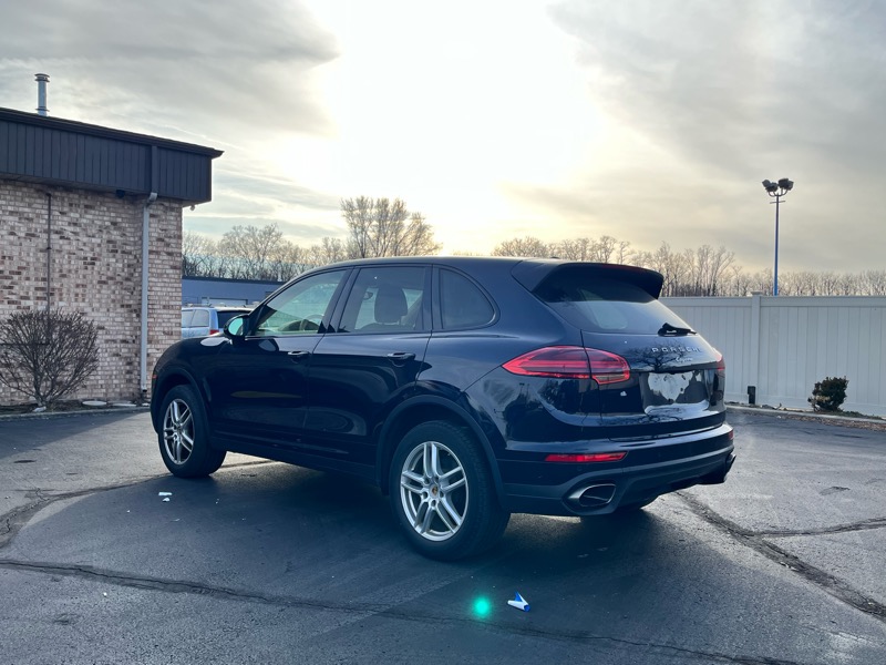 Porsche Cayenne Base 2017