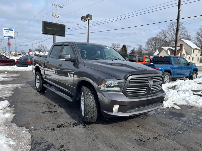 RAM 1500 Sport Crew Cab SWB 4WD 2017