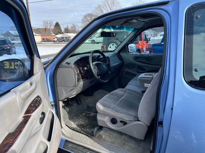 Ford F-150 SuperCab Short Bed 2WD 1997