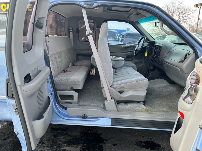 Ford F-150 SuperCab Short Bed 2WD 1997