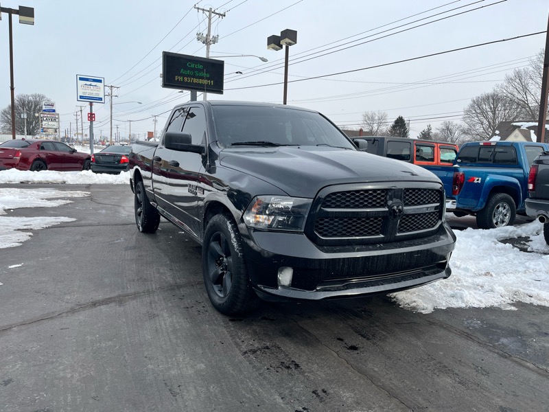 RAM 1500 Tradesman Quad Cab 4WD 2016
