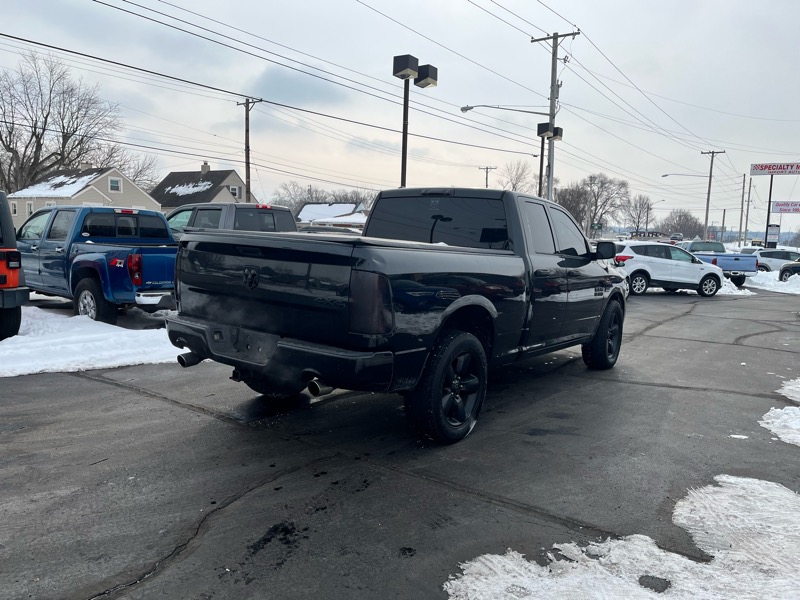RAM 1500 Tradesman Quad Cab 4WD 2016