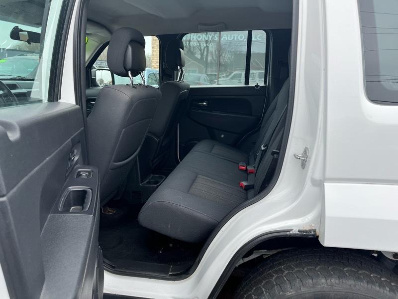 Jeep Liberty Sport 4WD 2012