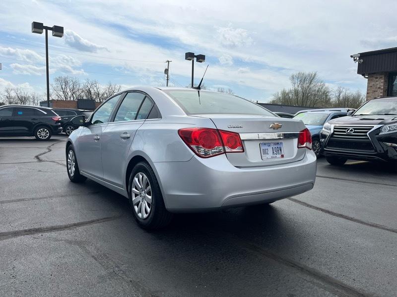 Chevrolet Cruze 2LS 2011