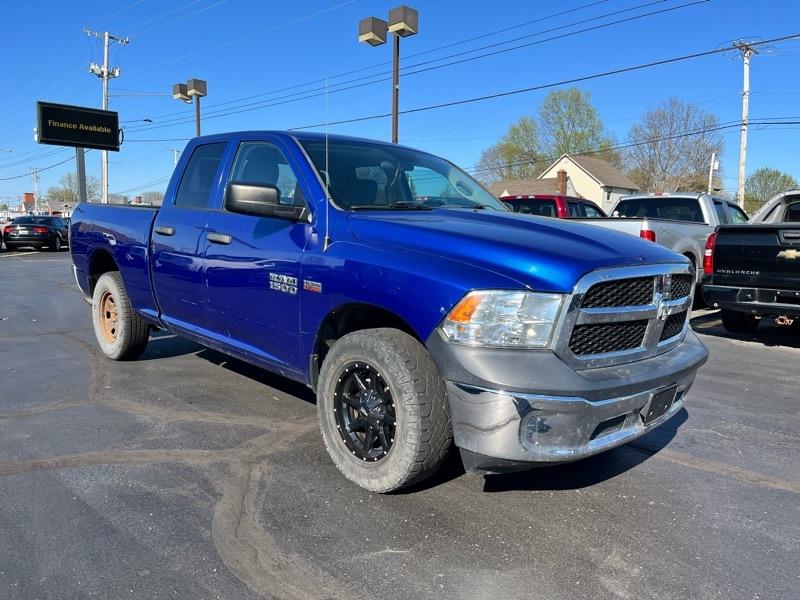 RAM 1500 4WD Crew Cab 140.5" Big Horn 2017