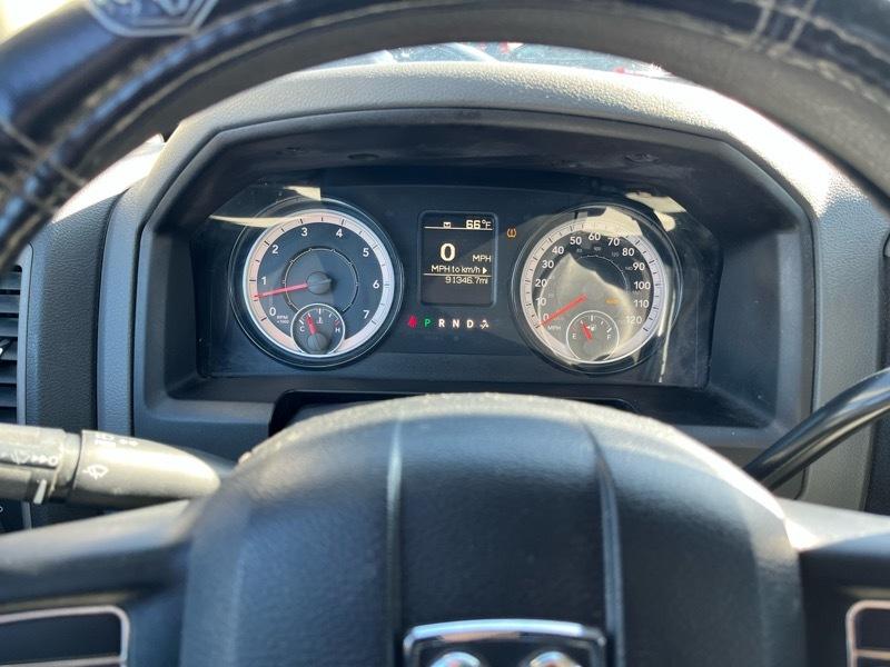 RAM 1500 4WD Crew Cab 140.5" Big Horn 2017