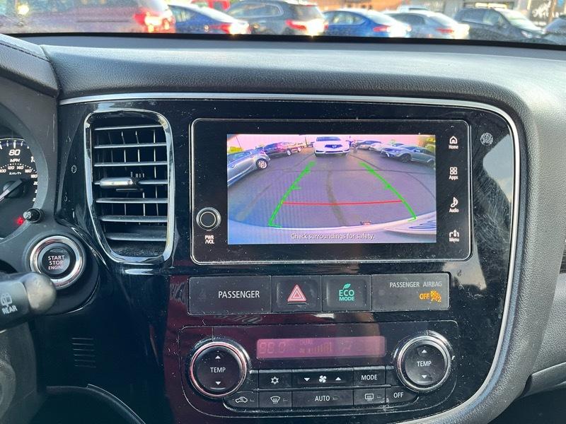 Mitsubishi Outlander SEL AWD 2017