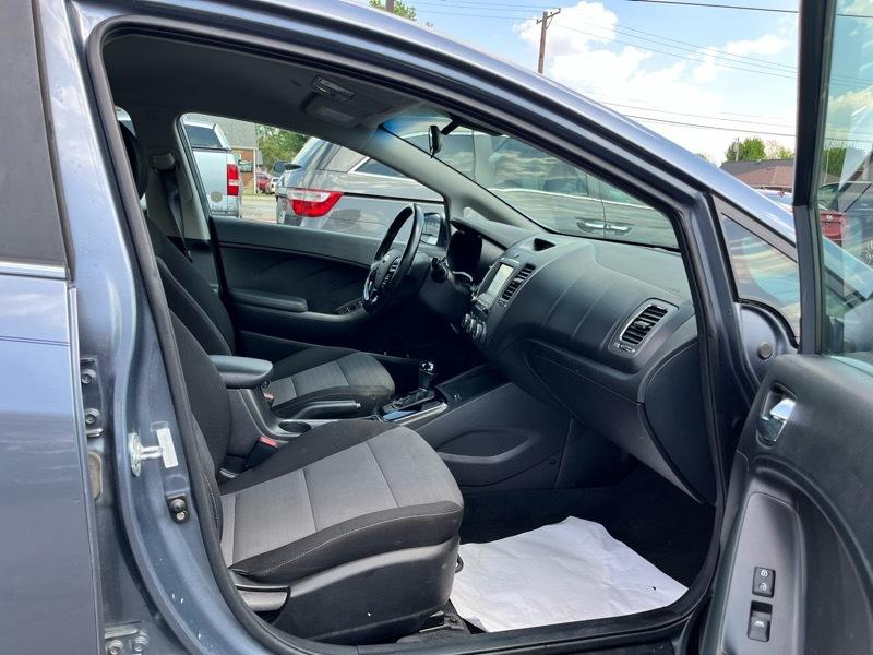 Kia Forte LX 6A 2017