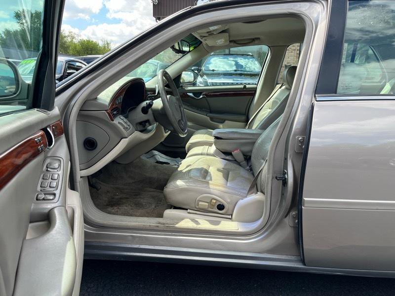 Cadillac DeVille Sedan 2002