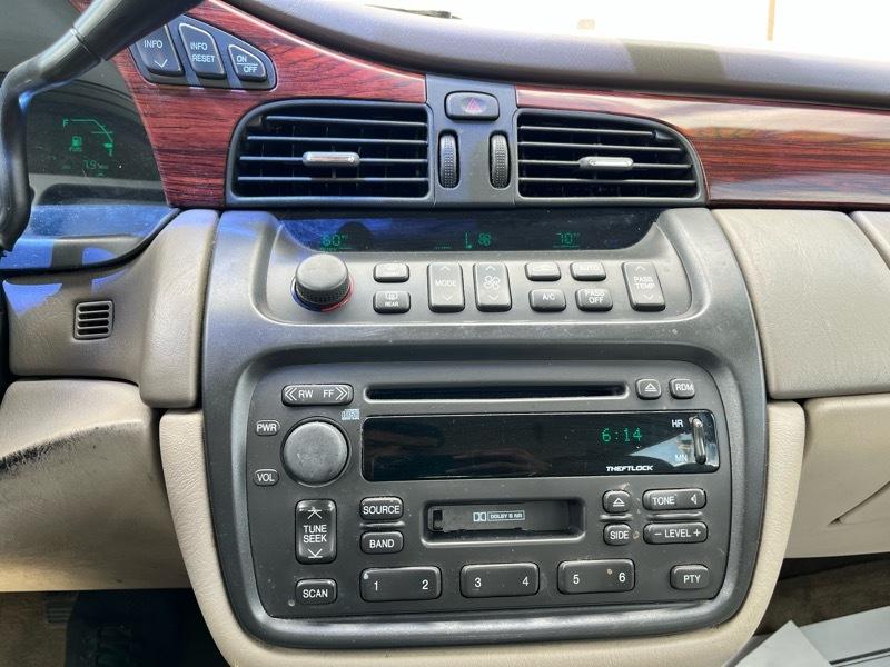 Cadillac DeVille Sedan 2002