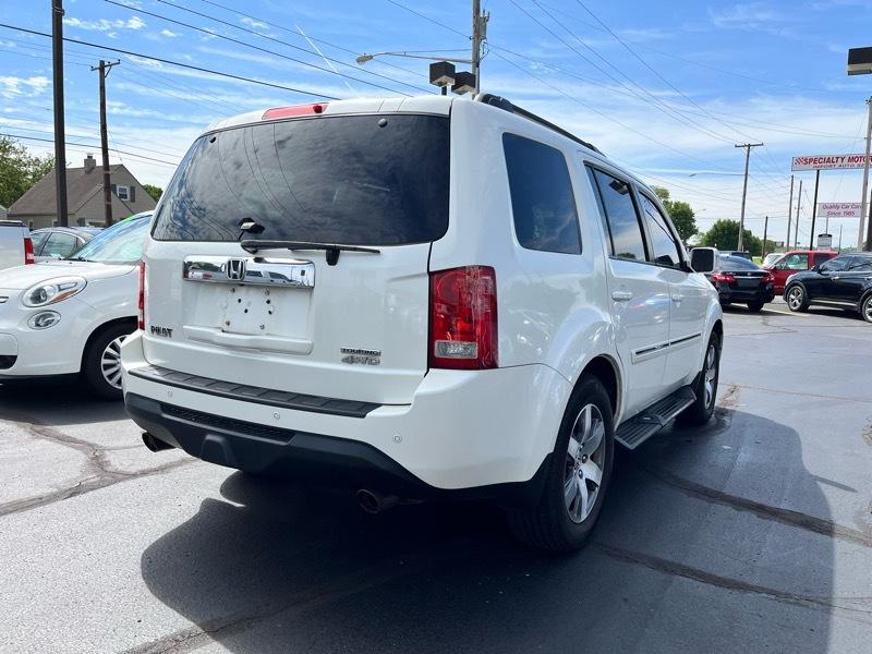 Honda Pilot Touring 4WD 5-Spd AT with DVD 2015