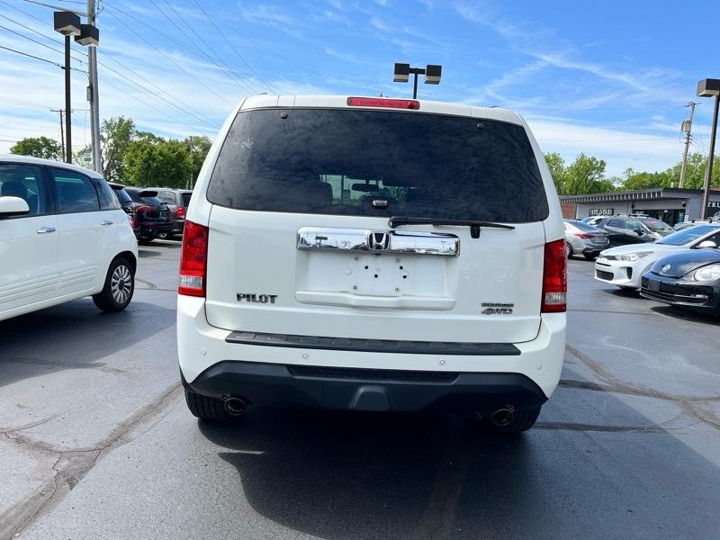 Honda Pilot Touring 4WD 5-Spd AT with DVD 2015