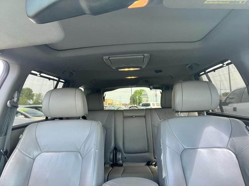 Honda Pilot Touring 4WD 5-Spd AT with DVD 2015