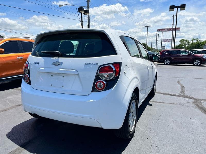 Chevrolet Sonic 2LS 5-Door 2012