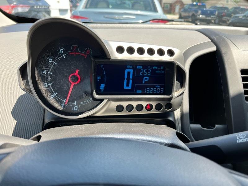 Chevrolet Sonic 2LS 5-Door 2012