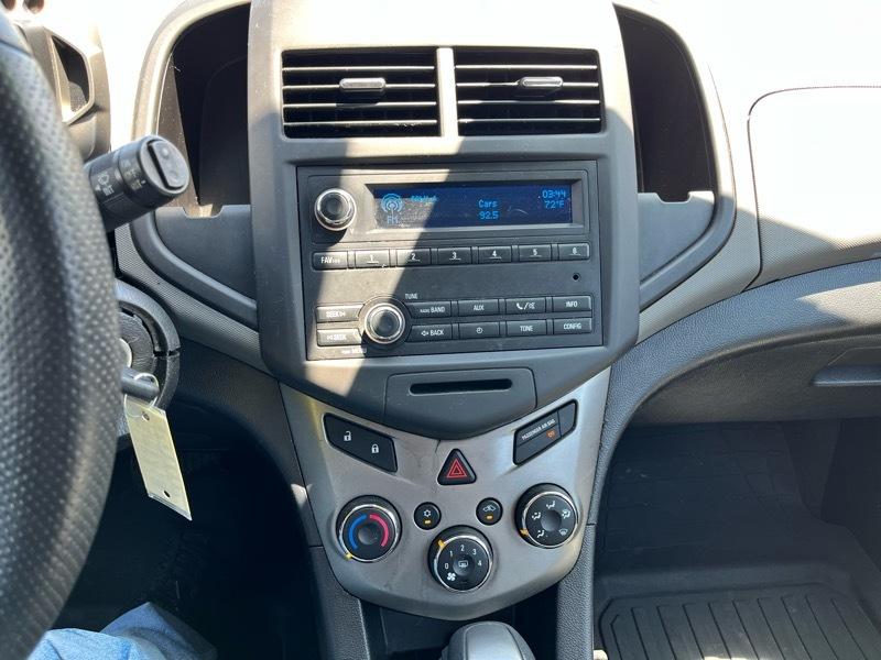 Chevrolet Sonic 2LS 5-Door 2012