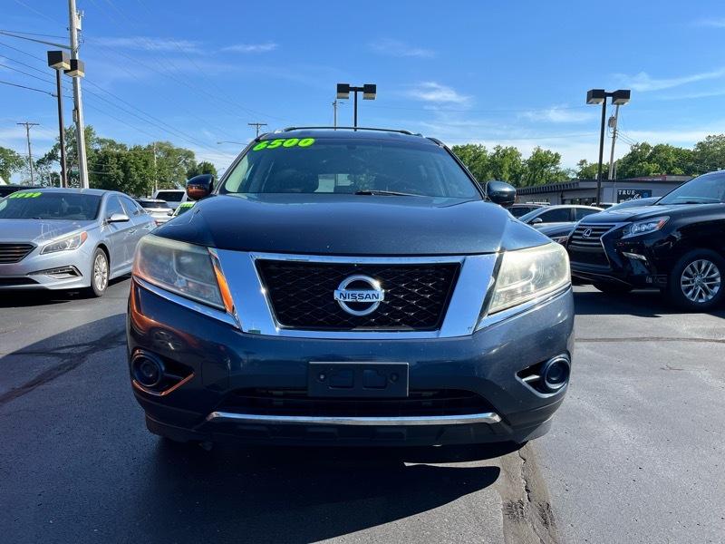 Nissan Pathfinder SV 4WD 2013