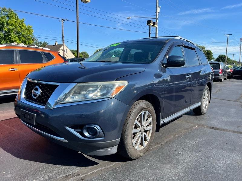 Nissan Pathfinder SV 4WD 2013