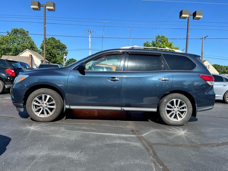 Nissan Pathfinder SV 4WD 2013