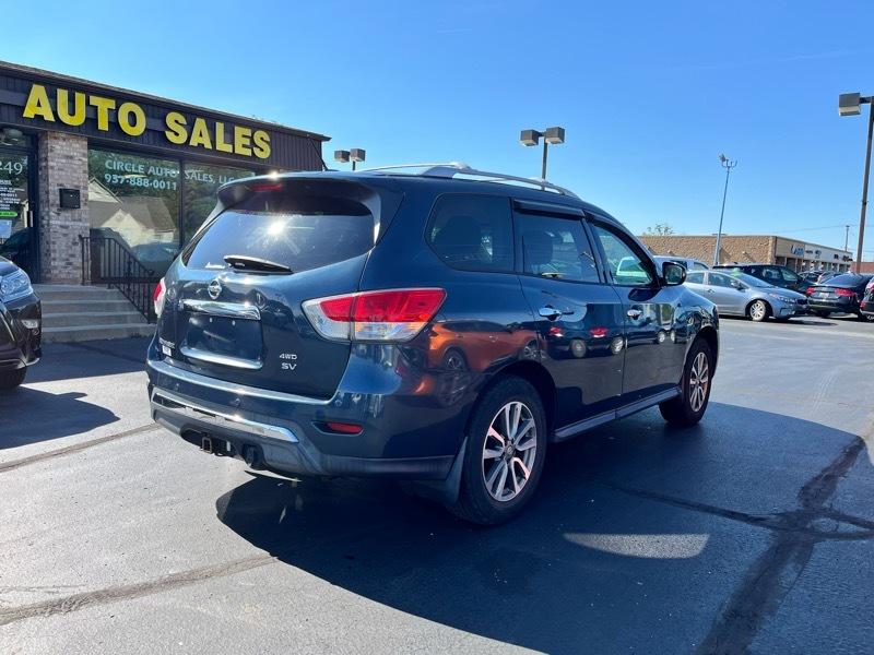 Nissan Pathfinder SV 4WD 2013