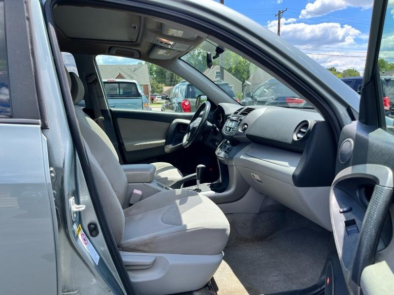 Toyota RAV4 Limited I4 2WD 2007