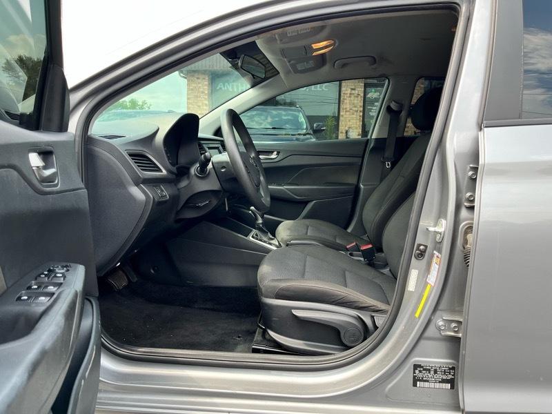 Hyundai Accent SE 4-Door 6A 2021