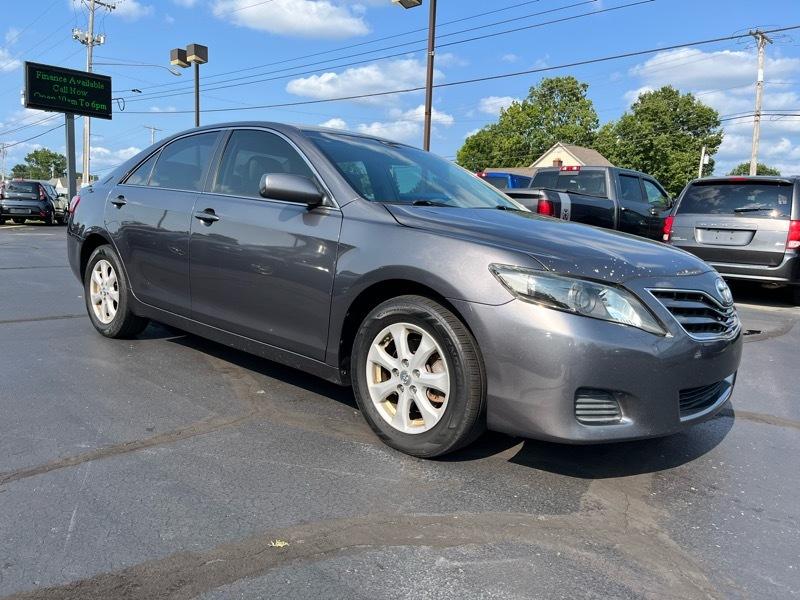 Toyota Camry Base 6-Spd AT 2011