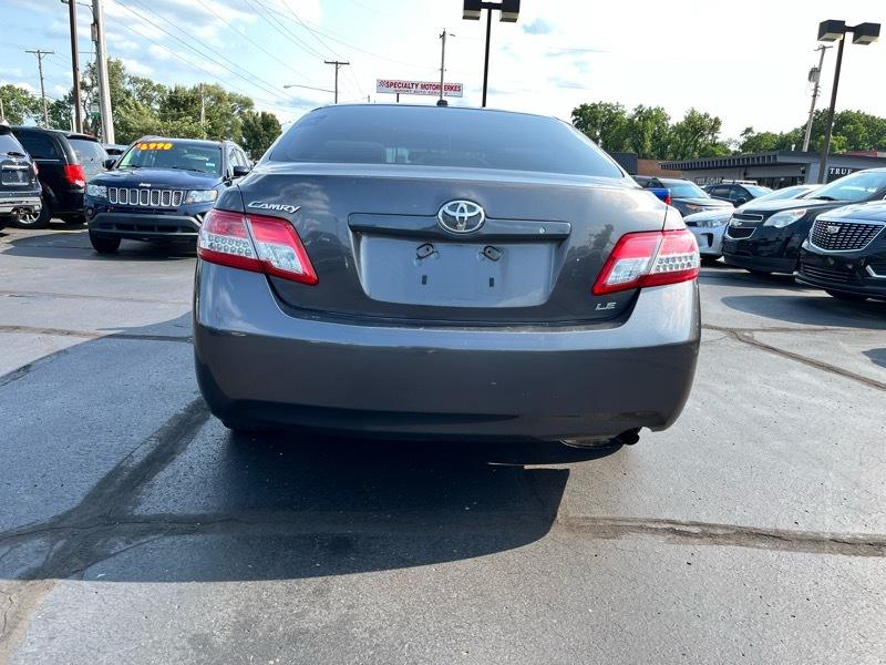 Toyota Camry Base 6-Spd AT 2011