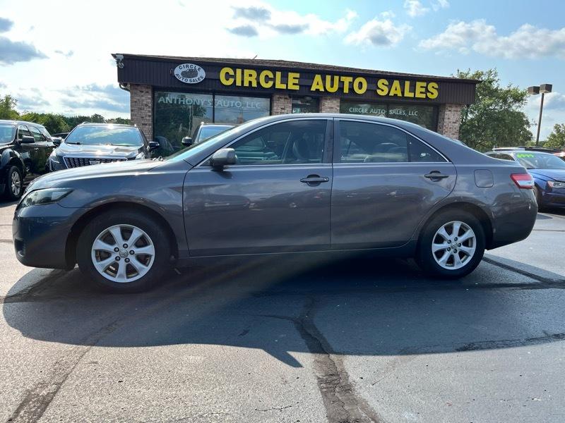 Toyota Camry Base 6-Spd AT 2011