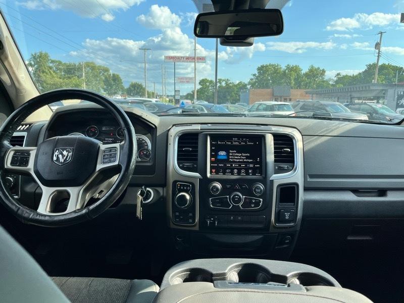RAM 1500 4WD Quad Cab 140.5" Outdoorsman 2014