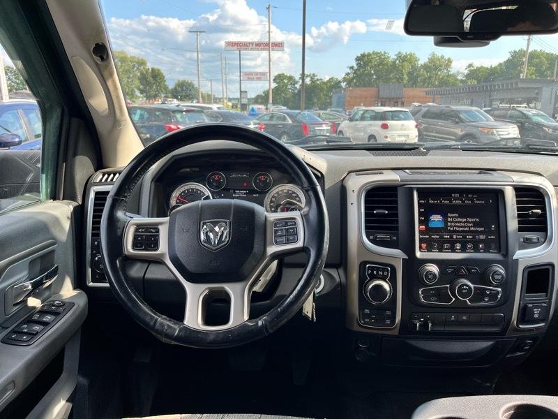 RAM 1500 4WD Quad Cab 140.5" Outdoorsman 2014