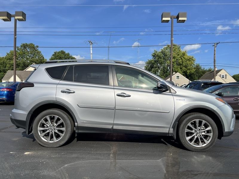 Toyota RAV4 Hybrid Limited 2017