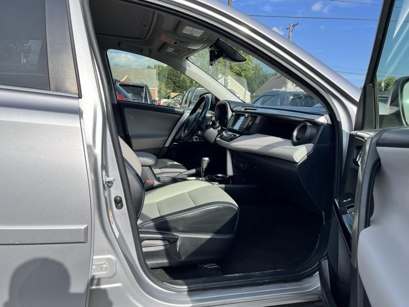 Toyota RAV4 Hybrid Limited 2017