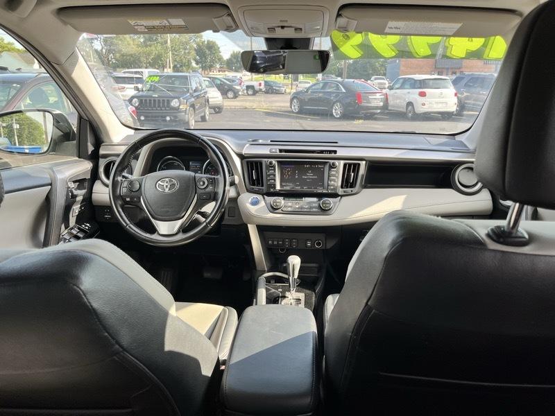Toyota RAV4 Hybrid Limited 2017