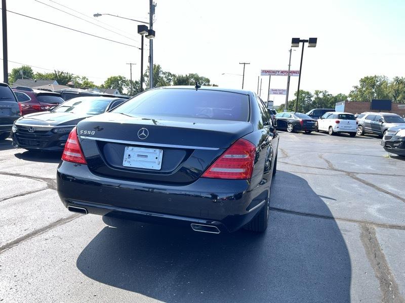 Mercedes-Benz S-Class S550 2012