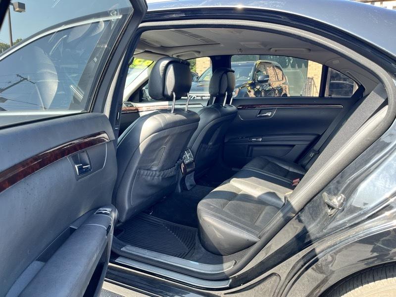 Mercedes-Benz S-Class S550 2012