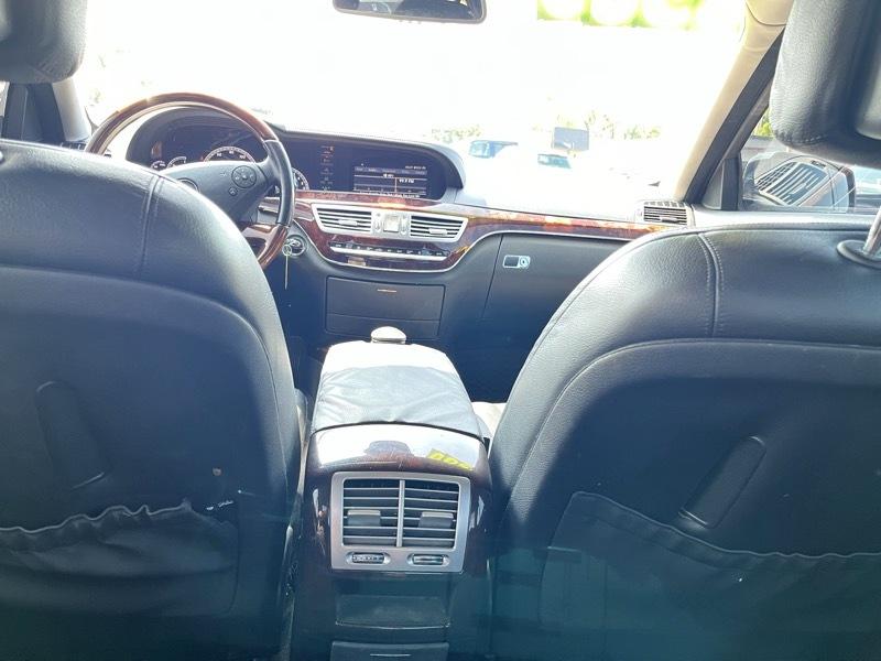 Mercedes-Benz S-Class S550 2012