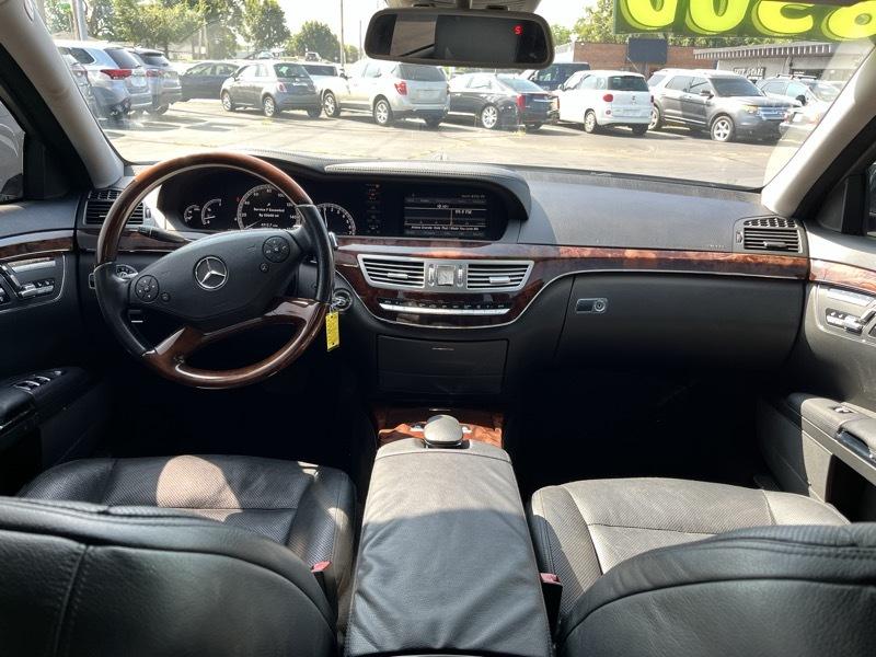Mercedes-Benz S-Class S550 2012