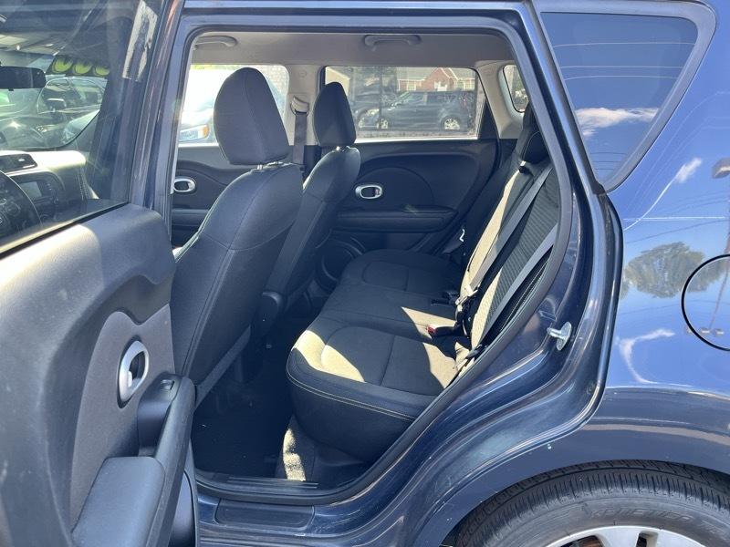 Kia Soul + w/Signature 2.0 Special Edition 2016