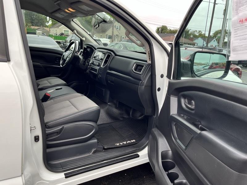 Nissan Titan 4WD 2017
